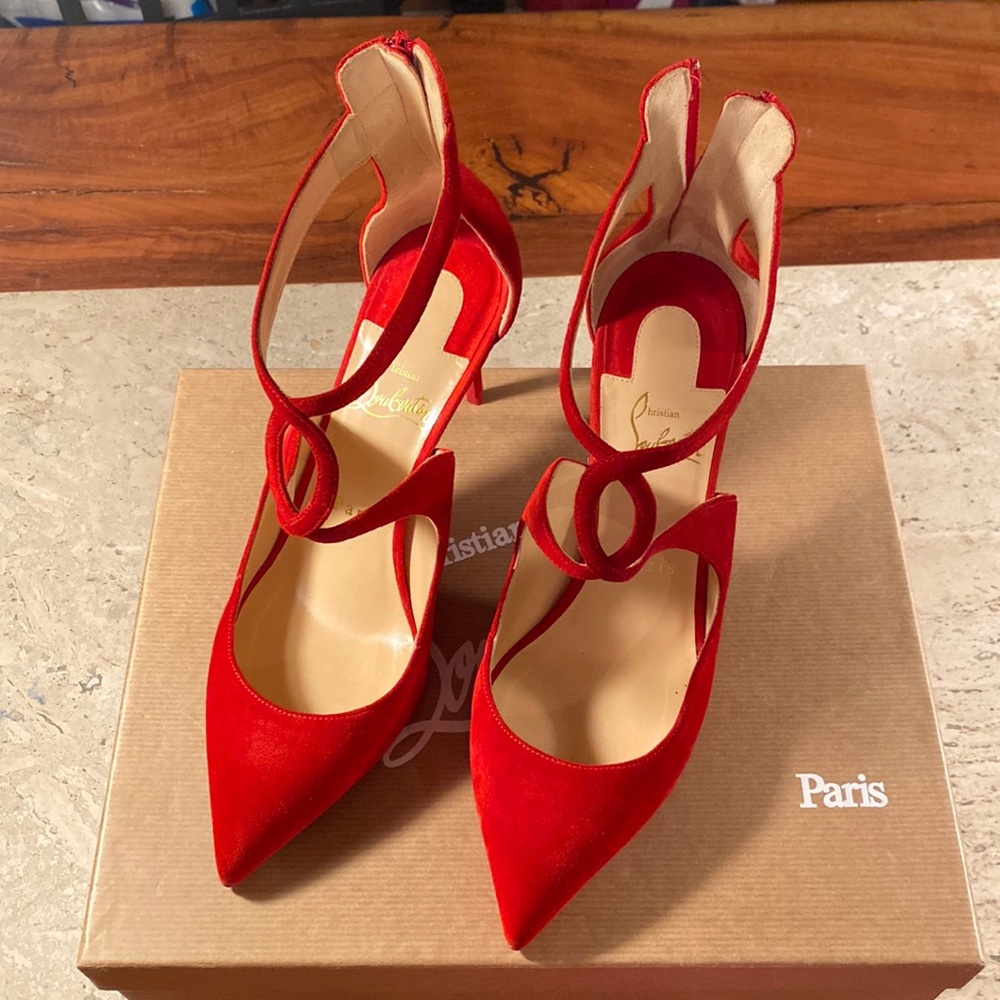 Beautiful red suede Christian Louboutin 39